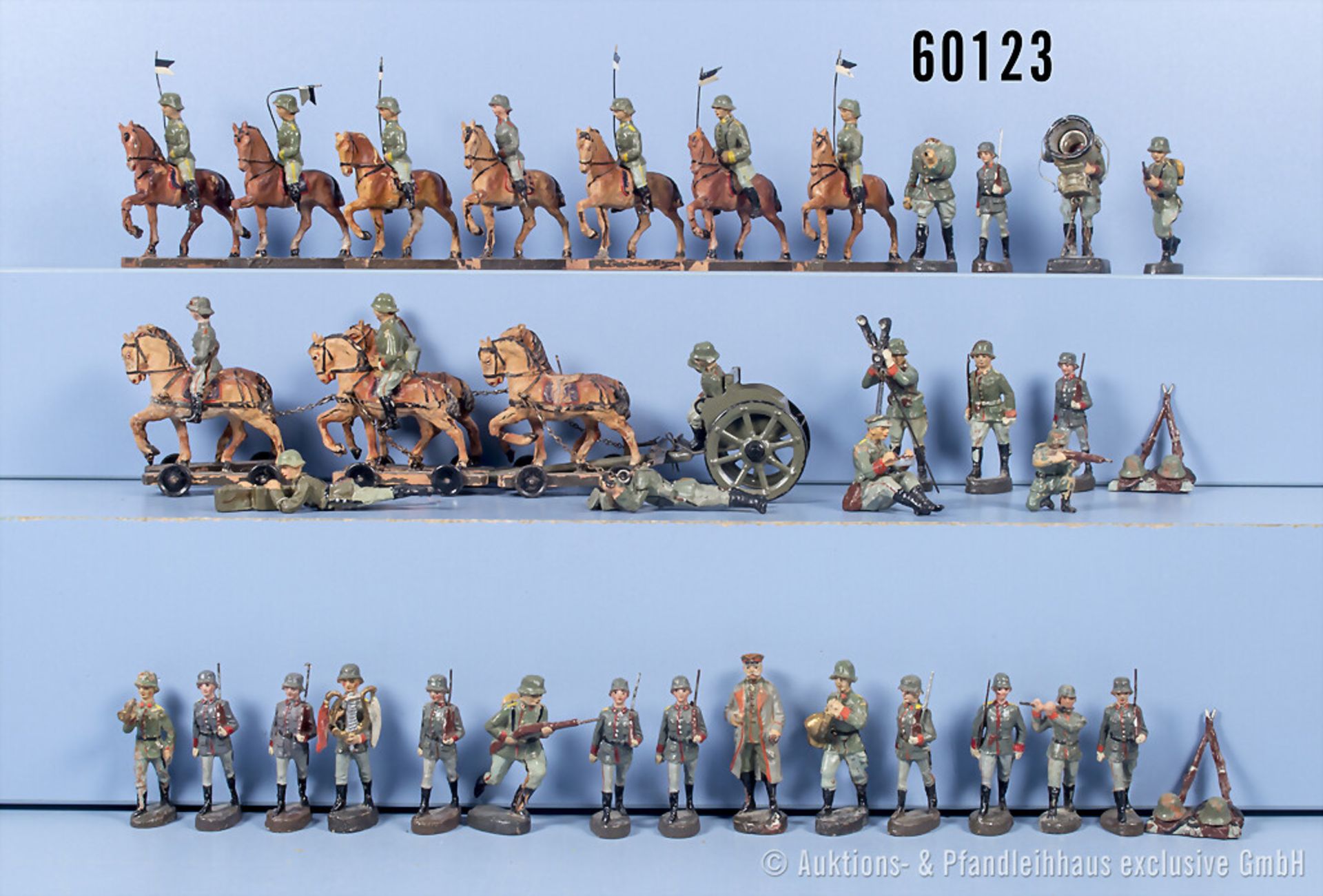 31 Elastolin Soldaten sowie Pferdegespann 6 spännig u.a. Hindenburg, Reiter zu Pferd, ...