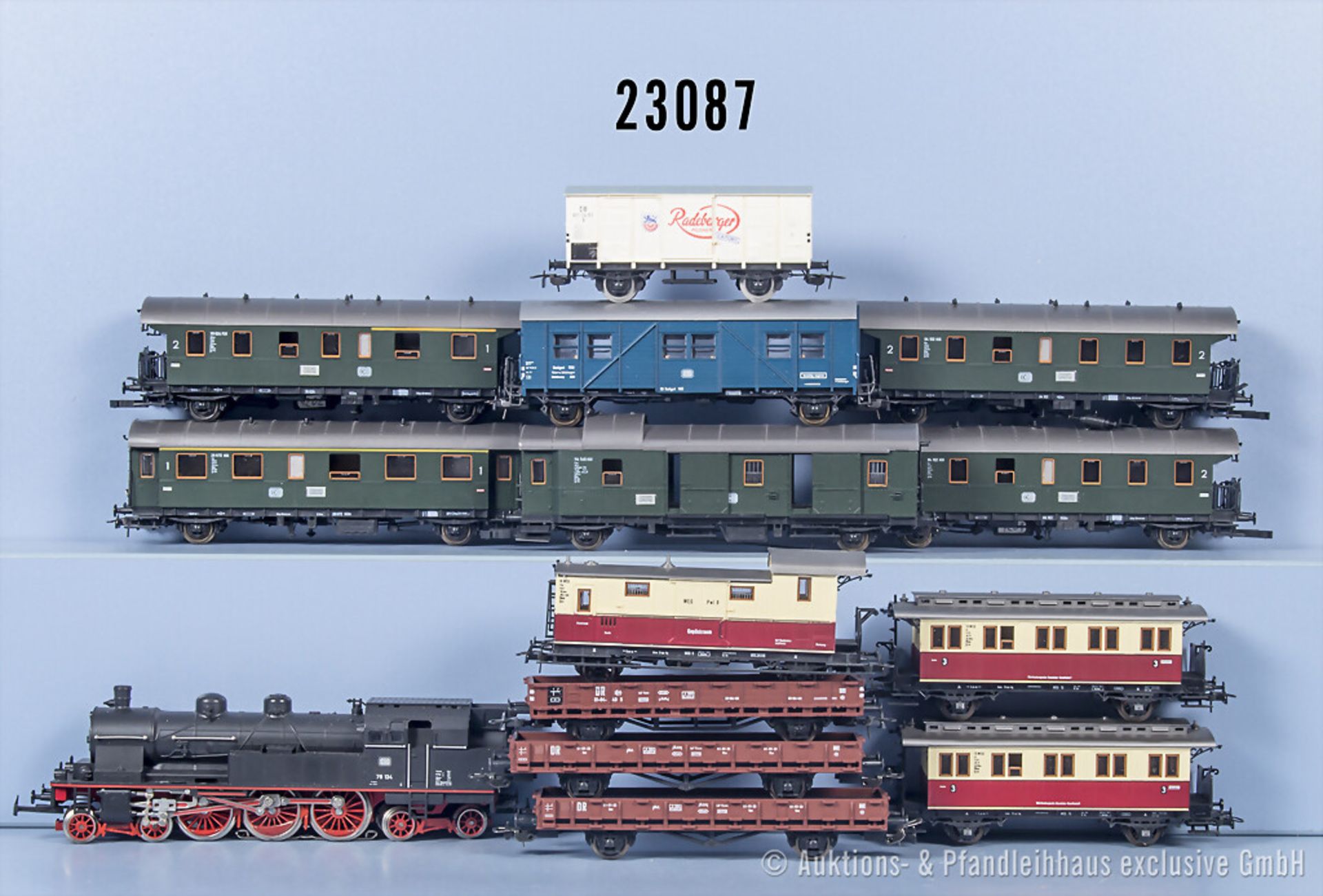 H0 Zug, dabei Tenderlok der DB, BN 78 134, AC und 13 Wagen, versch. Hersteller, Roco, ...