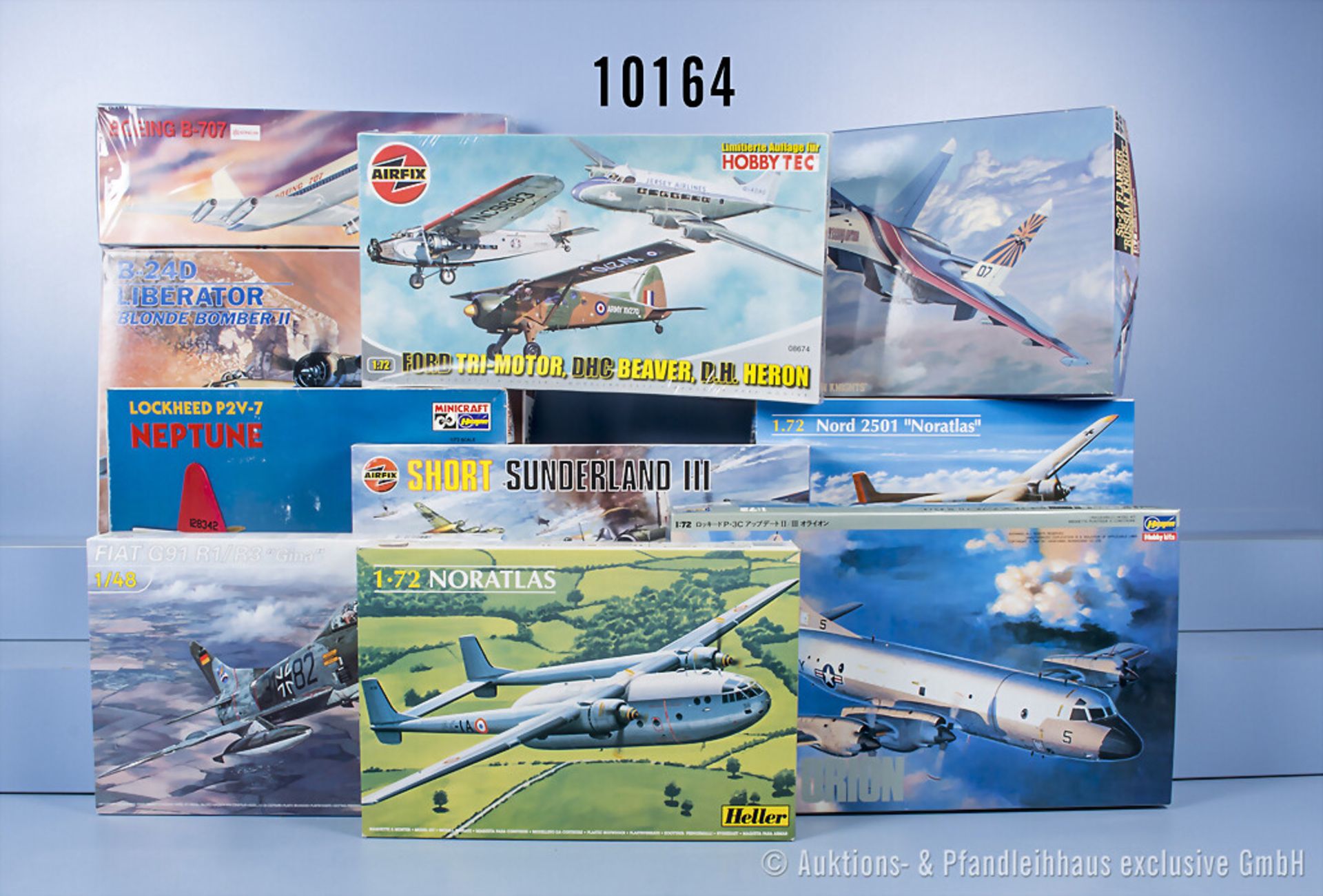 10 Modellbausätze, Militärflugzeuge, u.a. Hasegawa, Heller, Airfix, überwiegend M 1:72, ...