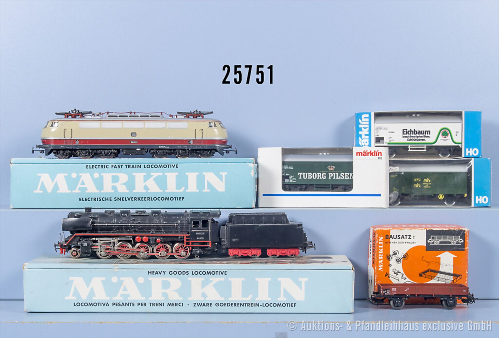 Märklin H0 Zug, dabei 3027 Schlepptenderlok der DB, BN 44690, 3053 E-Lok der DB, BN 103 ...