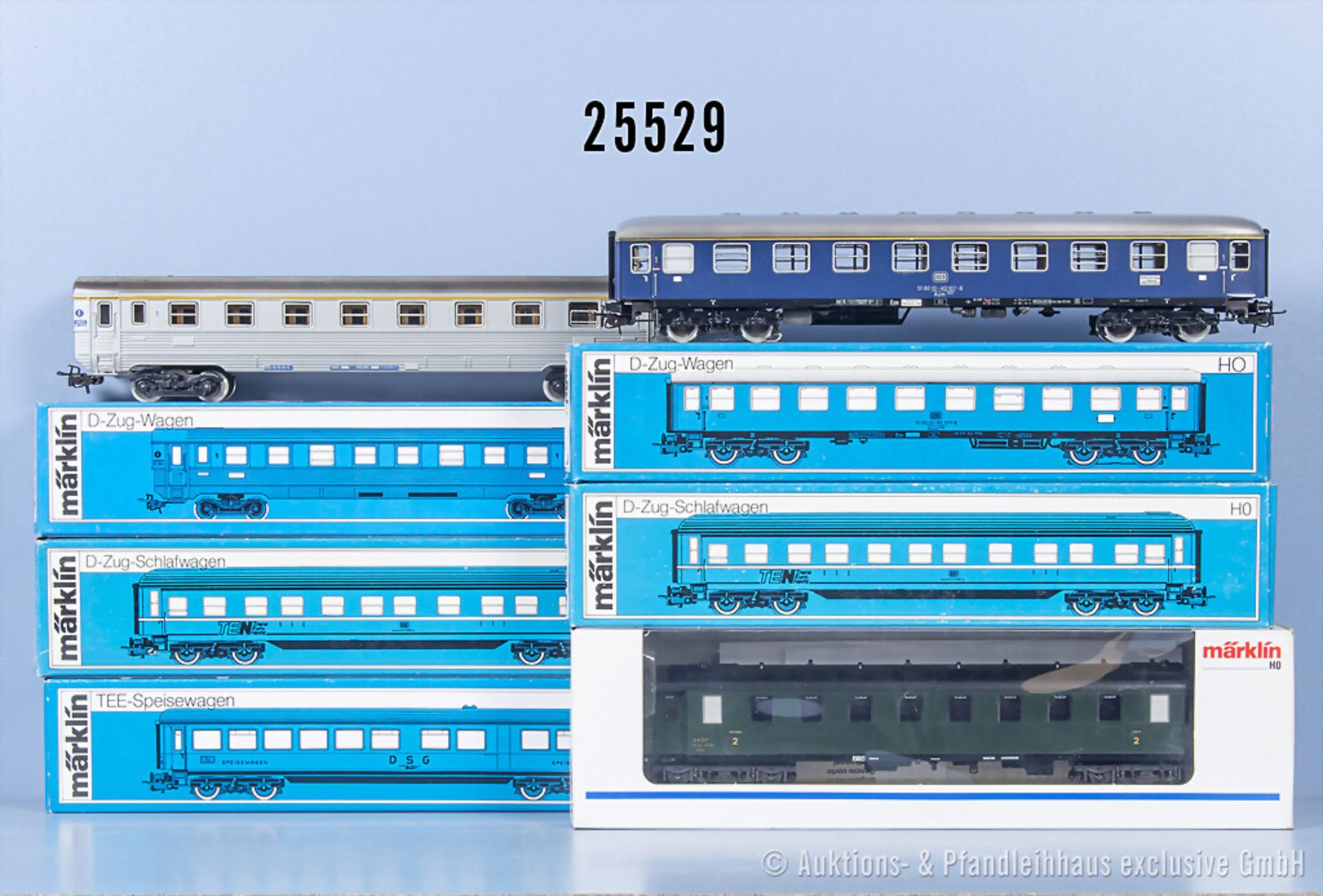 6 Märklin H0 D-Zug-Wagen, dabei 4053, 4076, 4087, 2 x 4130 und 4245, Z 1-2, in ...
