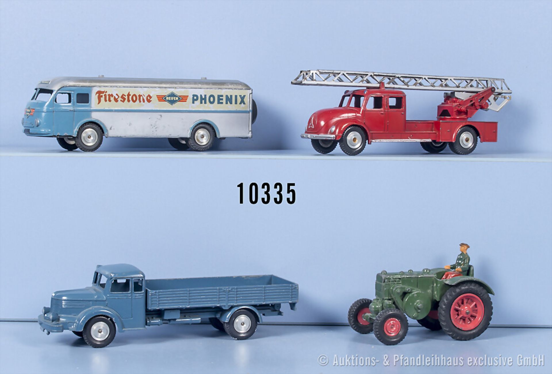 Märklin 4 Modellfahrzeuge, 8029 Traktor (Lenkrad fehlt), 8023 Magirus Feuerwehrleiter, ...