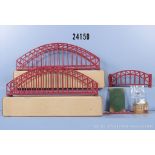 Märklin H0 Zubehör, dabei 2 x 467 Typ 2 Bogenbrücken, 1 Gitterbrücke und einige ...