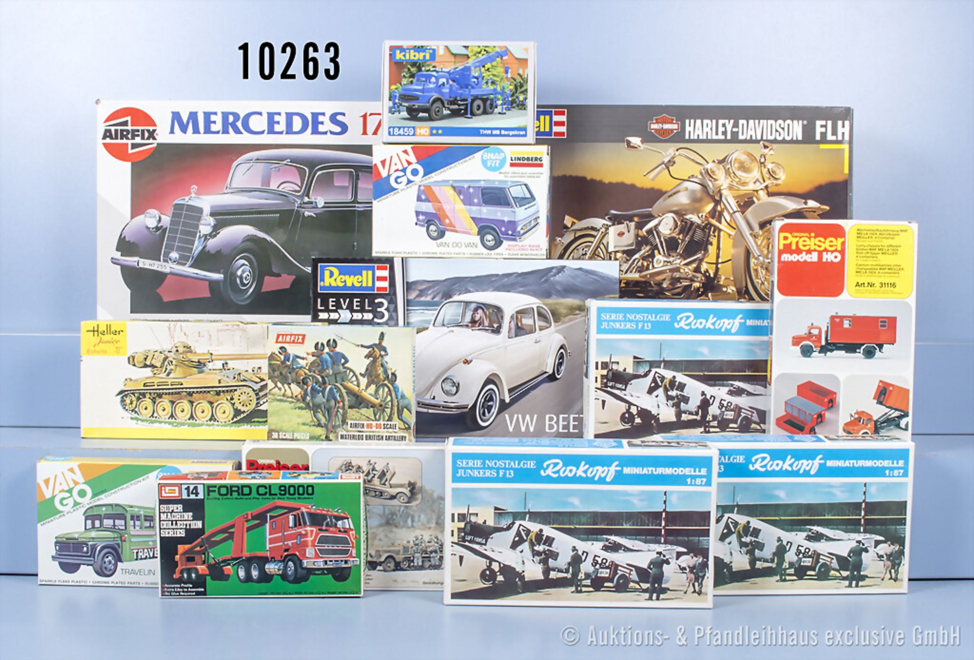 14 Bausätze und Figurensets, dabei Airfix, Preiser, Revell usw., OVP, augenscheinlich ...