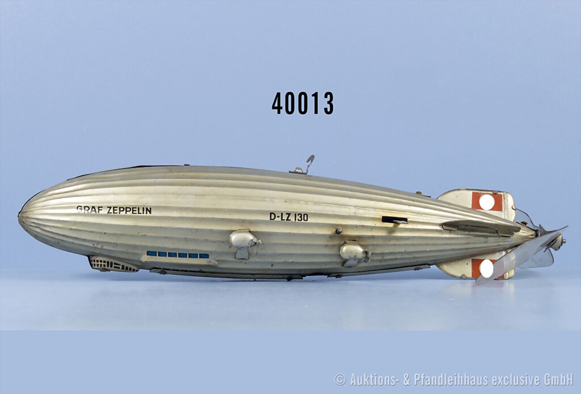 Tipp Co, D-LZ 130 Luftschiff "Graf Zeppelin", Blech, Uhrwerk, L 27 cm, mit original ...