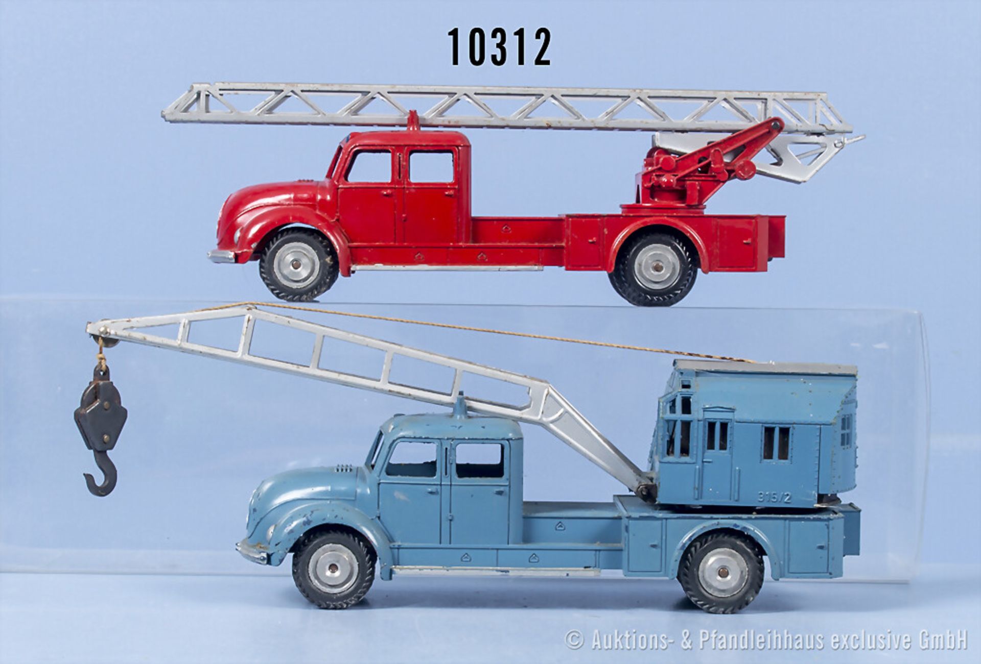 2 Märklin Modellfahrzeuge, 8031 Autokran und 8023 Magirus-Feuerwehrleiter, Metall, L ...
