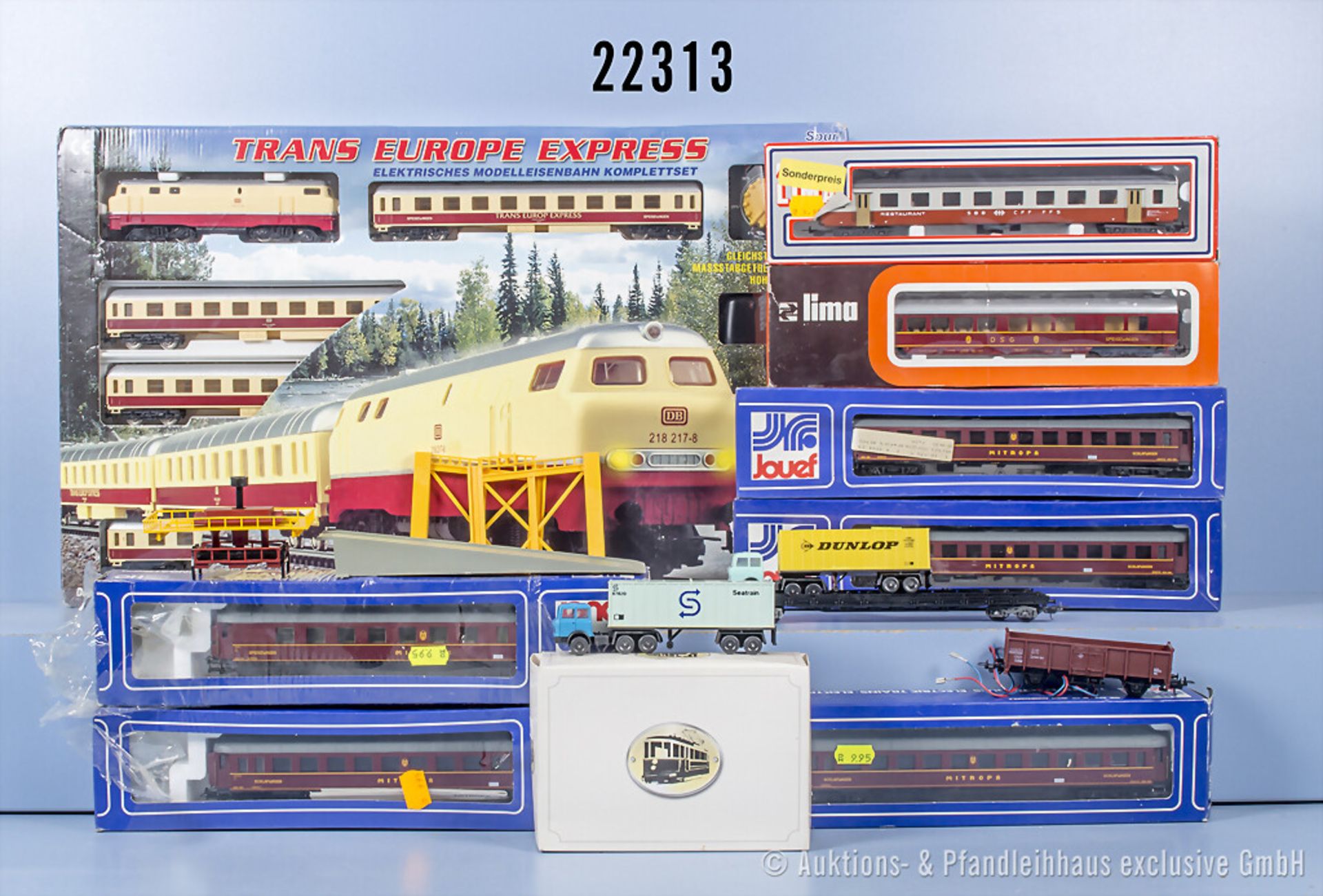 H0 Startset D-Zug mit Diesellok der DB, BN 218 217-8, 4 Wagen, Gleisen für ein Oval mit ...