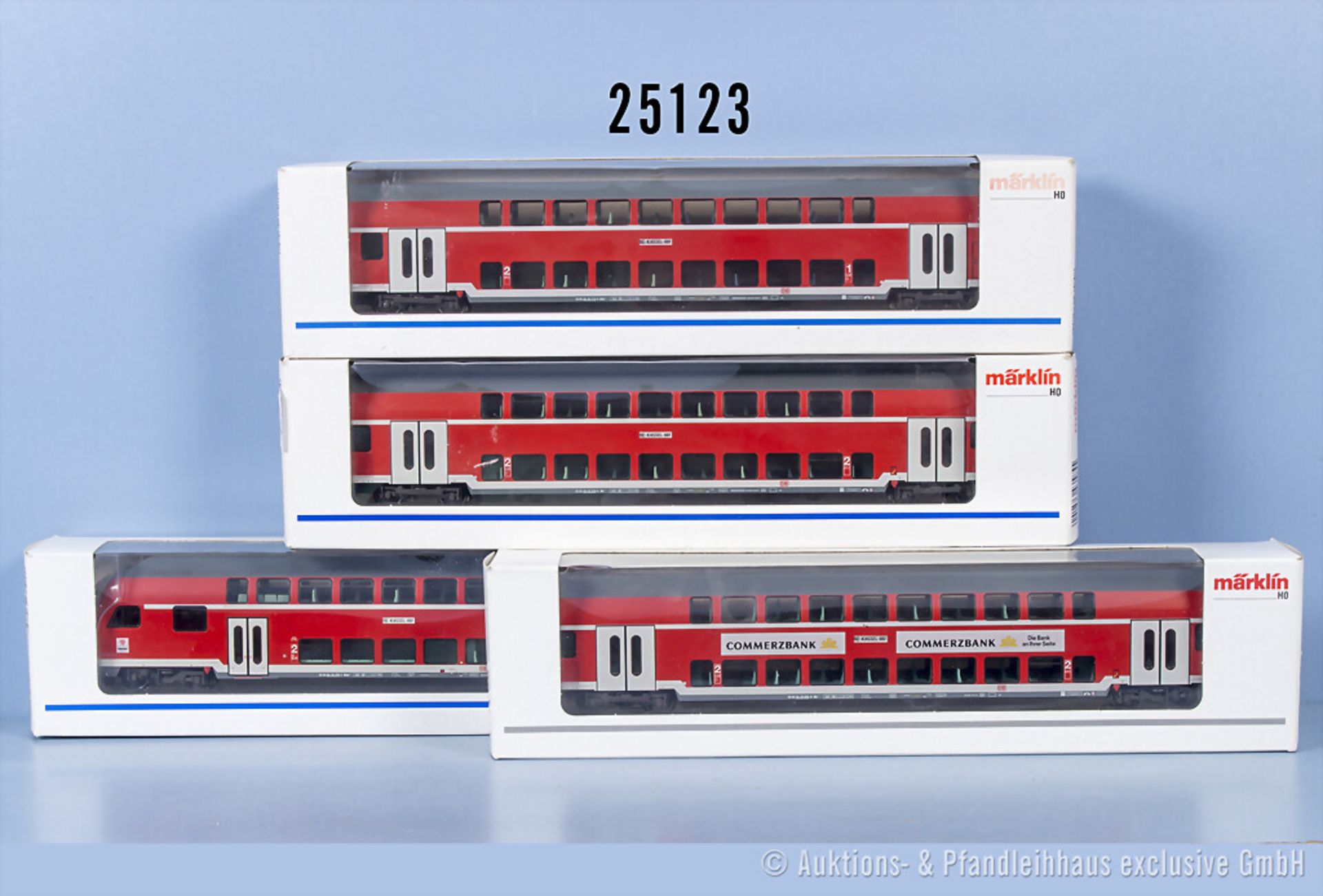 4 Märklin H0 Doppelstockwagen, dabei 43584, 43585, 43586 und 43592, Z 1-2 in ...