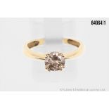 Ring, 585 Gelbgold, mit einem Brillanten ca. 1,1 ct., pi 2, getönt weiß, 2,5 g, ...