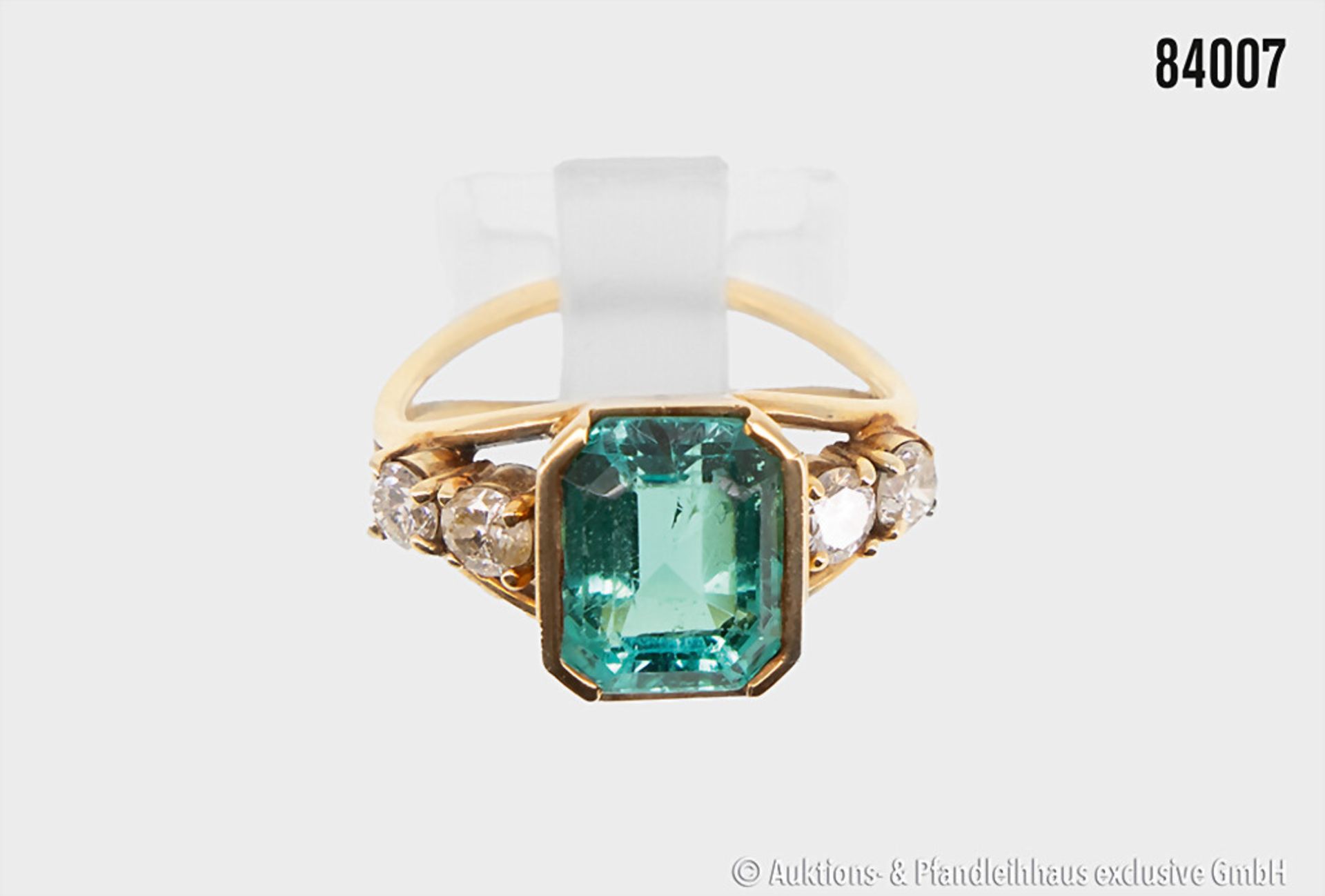 Ring, 585er Gelbgold, mit einem Turmalin, Emerald-Cut, ca. 5,0 ct., bestoßen kleiner ...