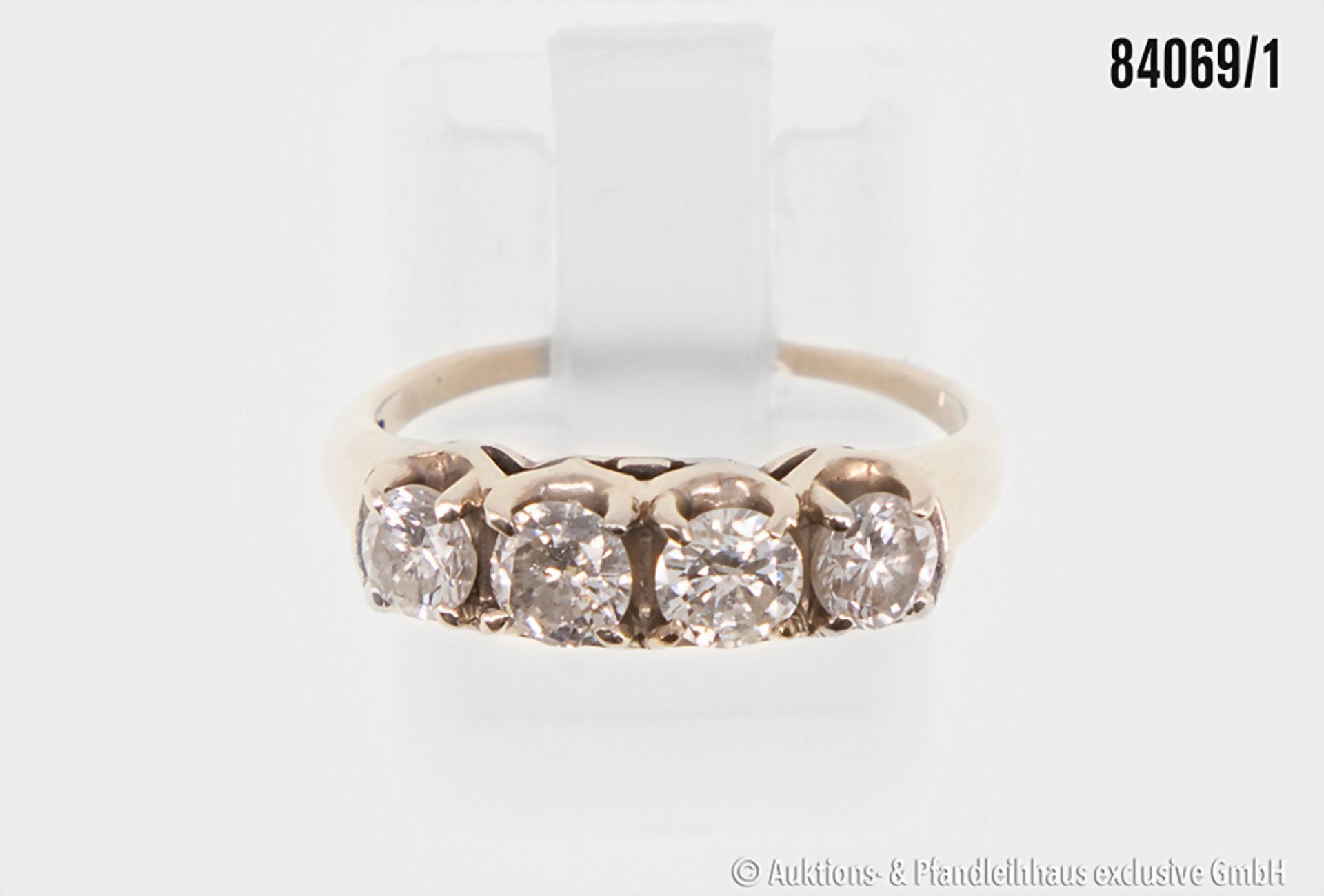 Ring, 333 Gold, mit 4 Brillanten besetzt, zus. ca. 0,90 ct., pi, 3,1 g, Ringgröße ca. ...