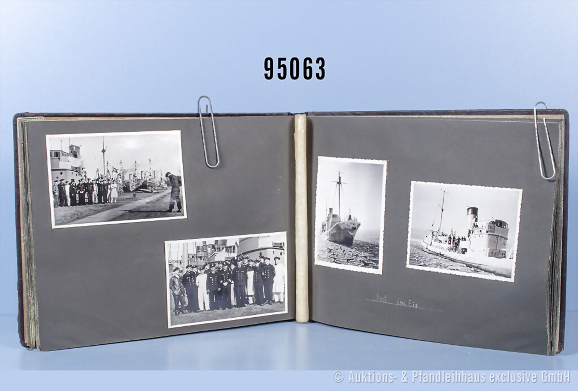Fotoalbum Kriegsmarine 2. WK, eines Angehörigen der 15. Vorpostenflottille Boot 06, ca. ...