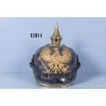 Preußen Pickelhaube für Mannschaften der Infanterie, komplett mit gekeiltem Emblem, ...