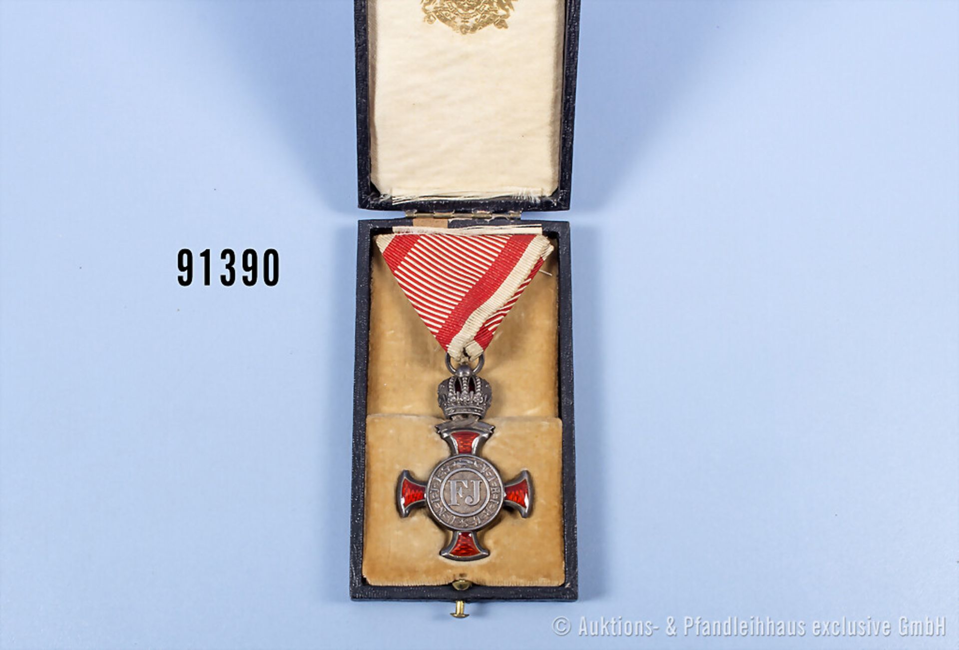 Österreich silbernes Verdienstkreuz mit Krone, im dazugehörigen Etui, guter Zustand mit ...