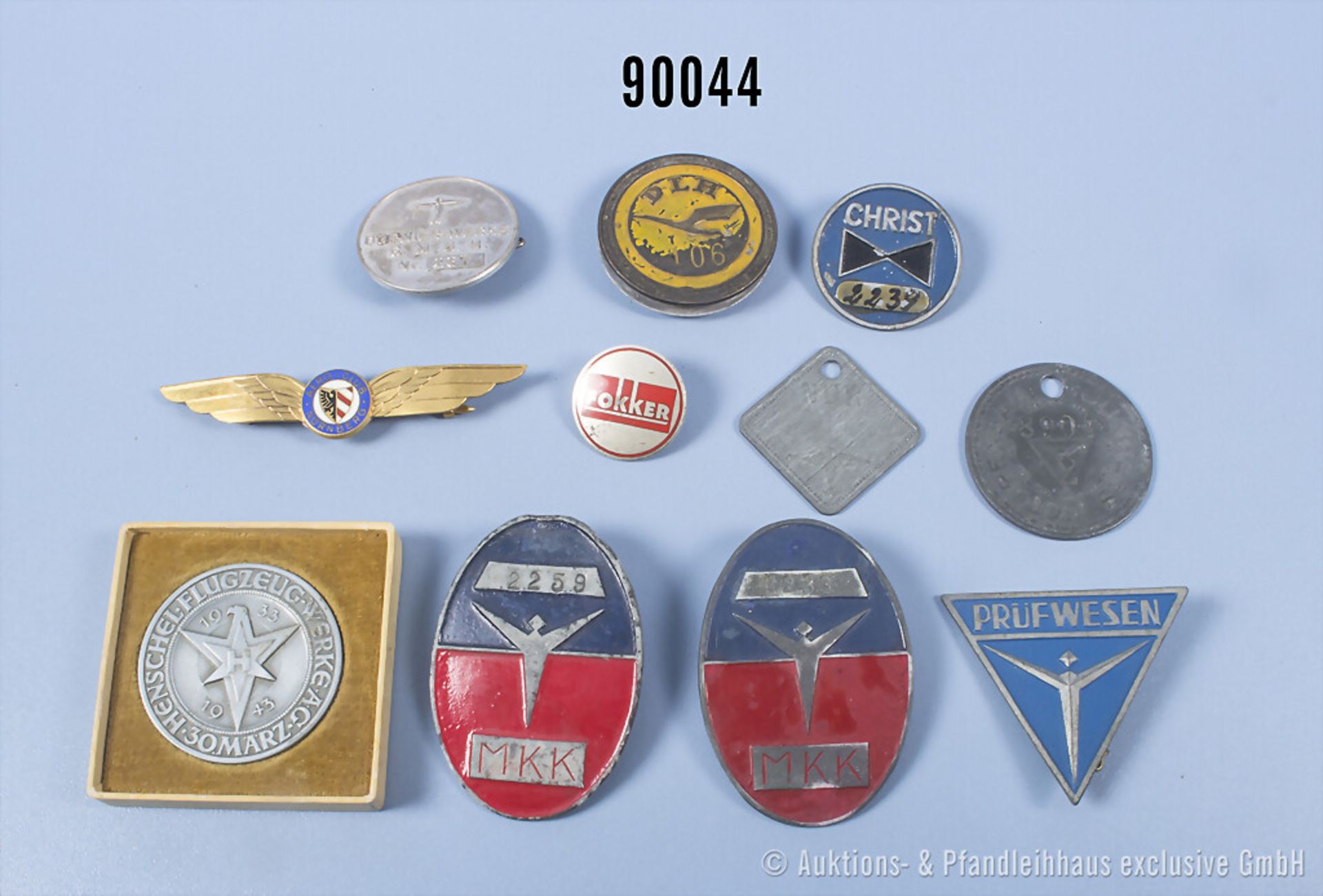 Konv. 11 überwiegend Abzeichen, Plaketten und Medaillen versch. Flugzeugwerke, ...