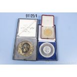 Konv. 3 Medaillen, jeweils in dazugehörigen Etuis, Verdienstmedaille des Bayerischen ...