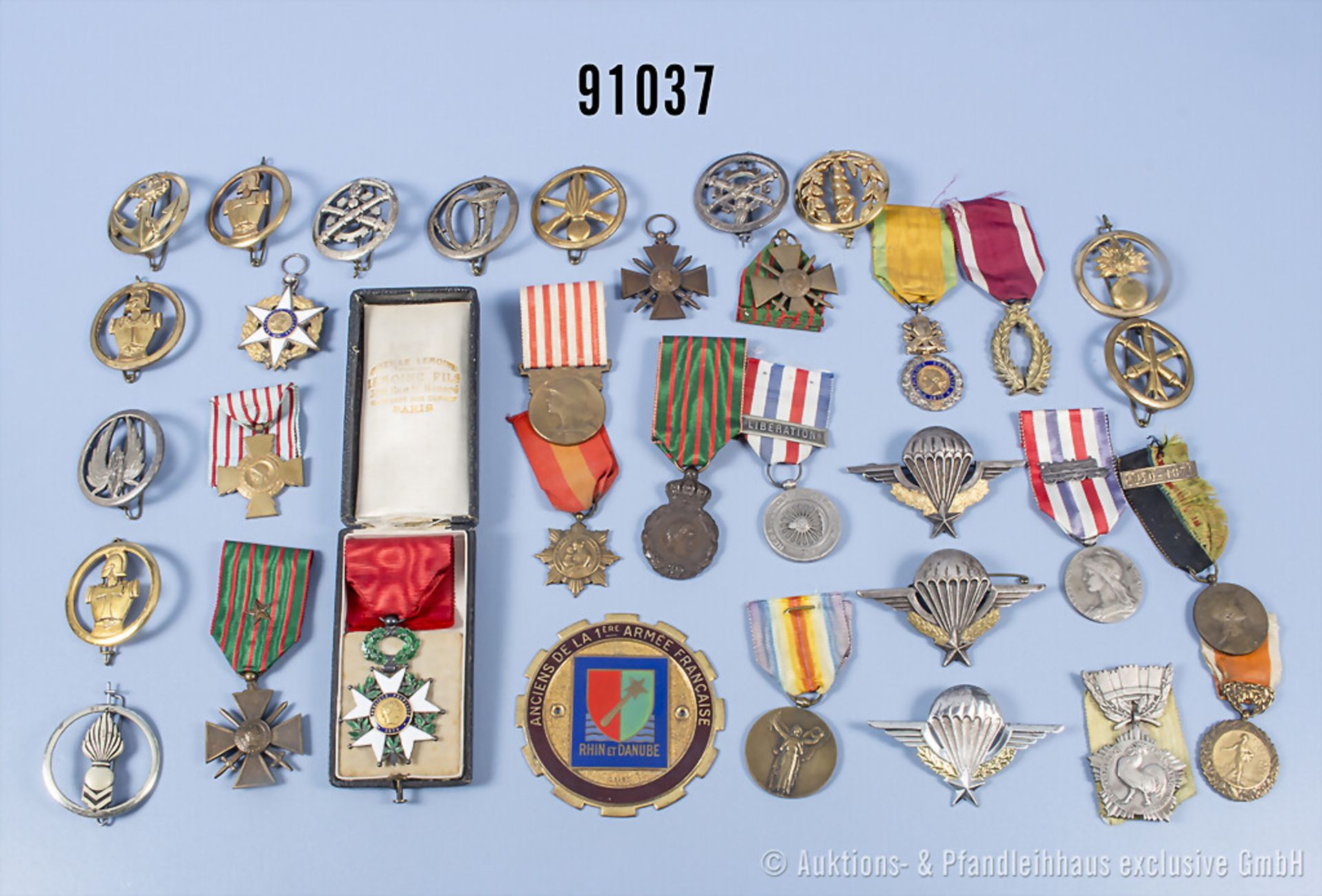 umfangreiches Konvolut Frankreich, überw. Orden, Abzeichen und Medaillen, gemischter ...