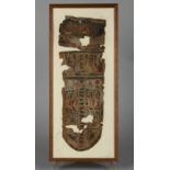 Fragment de Textile Egyptien Antique Pourrait provenir d’un vêtement masculin « Chendjit » ou