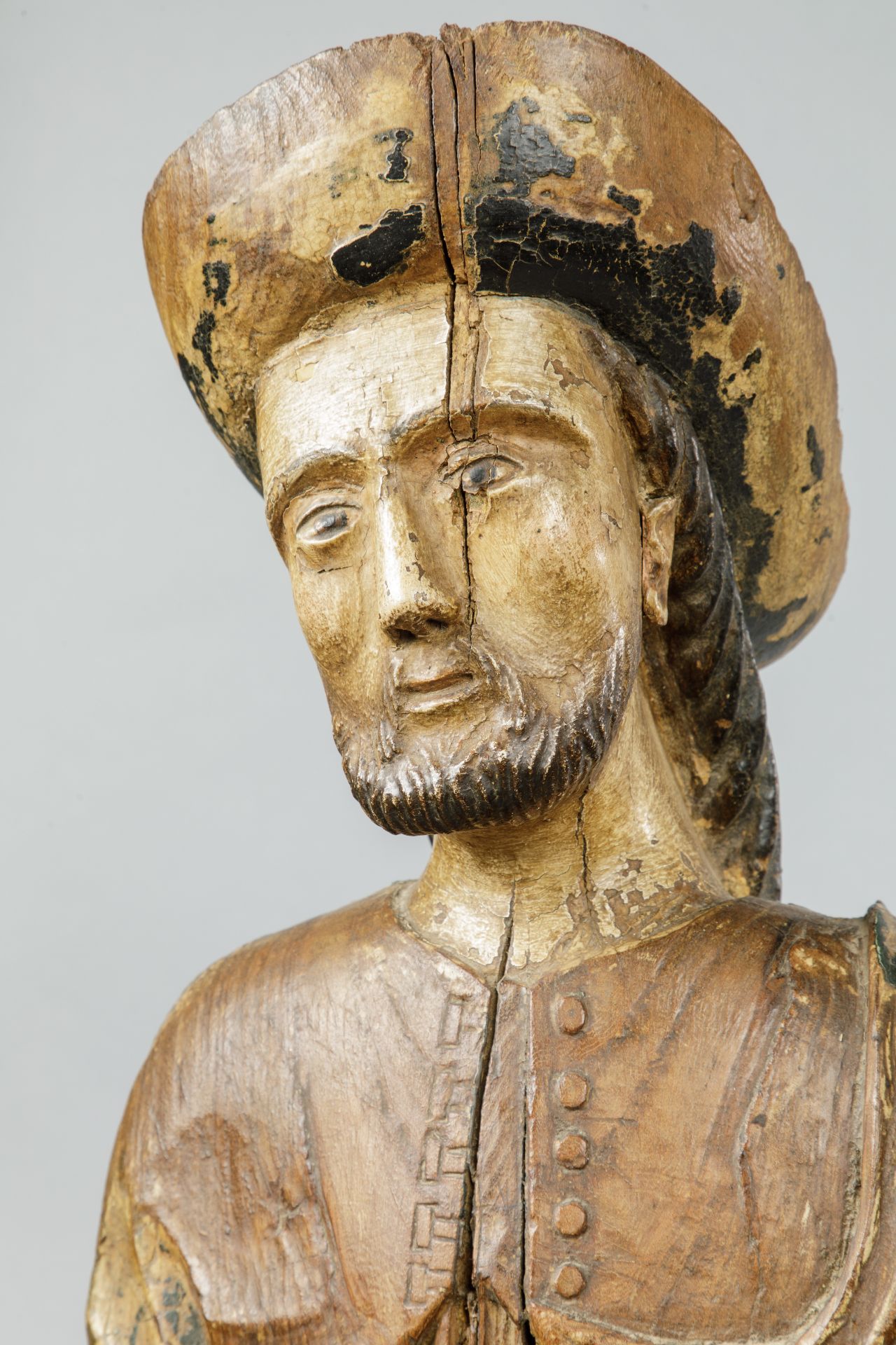 Saint Roch accompagné de son chien Bois polychrome 16 ou 17 eme siècle 97 x 31 x31cm Provenance - Image 3 of 7