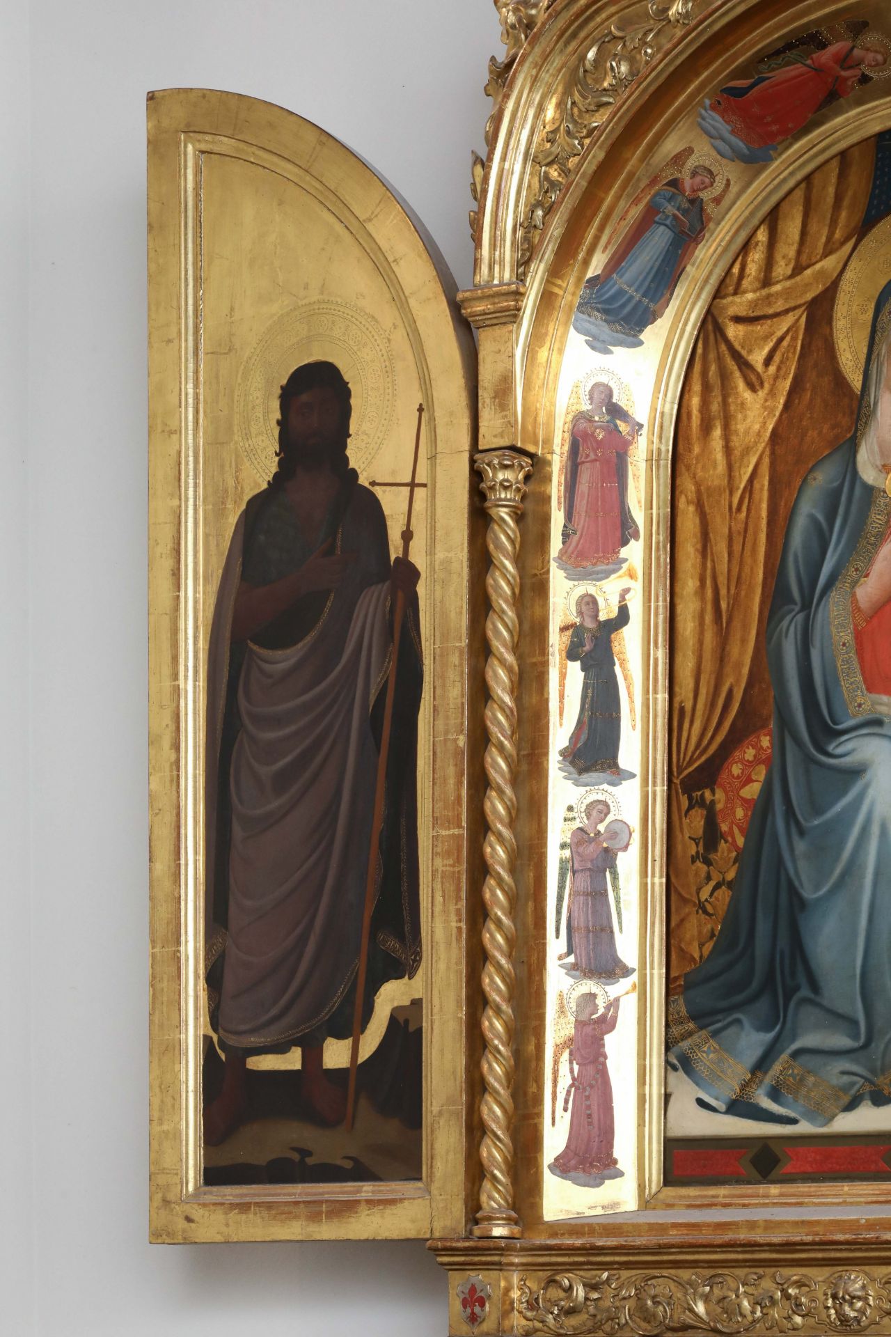 Grand triptyque florentin du milieu du 19 eme siècle représentant la Vierge et l'Enfant entourés des - Bild 4 aus 4