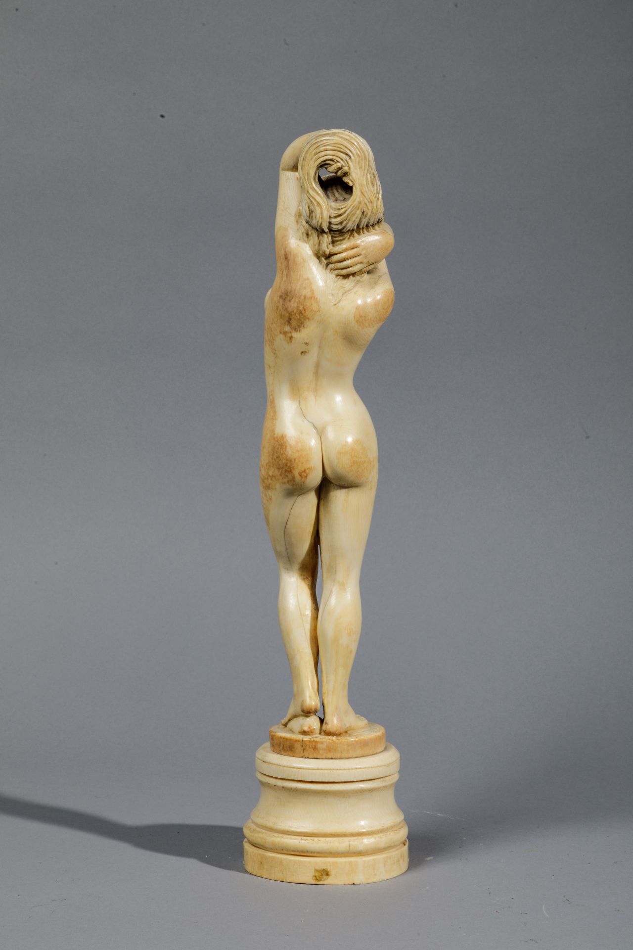 Nue féminin sur socle balustre Italie Vers 1700 H 43 cm x diam base 10 cmAmsterdam, Hermann Pledge - Bild 4 aus 4