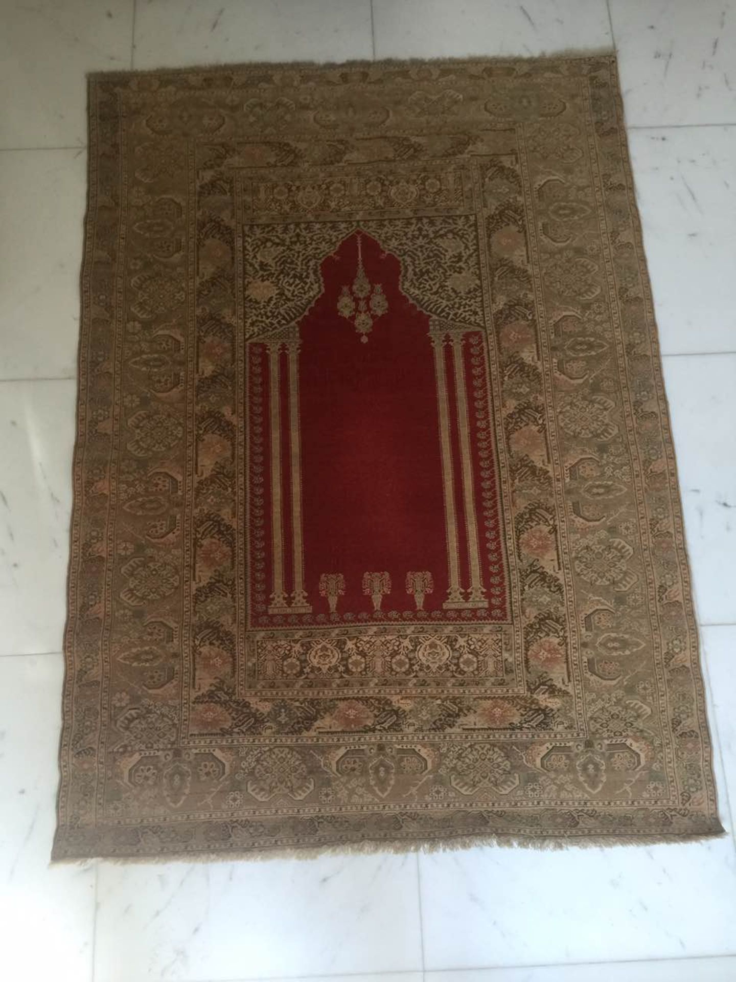 Tapis Ghiordes en laine182 x 130 cm