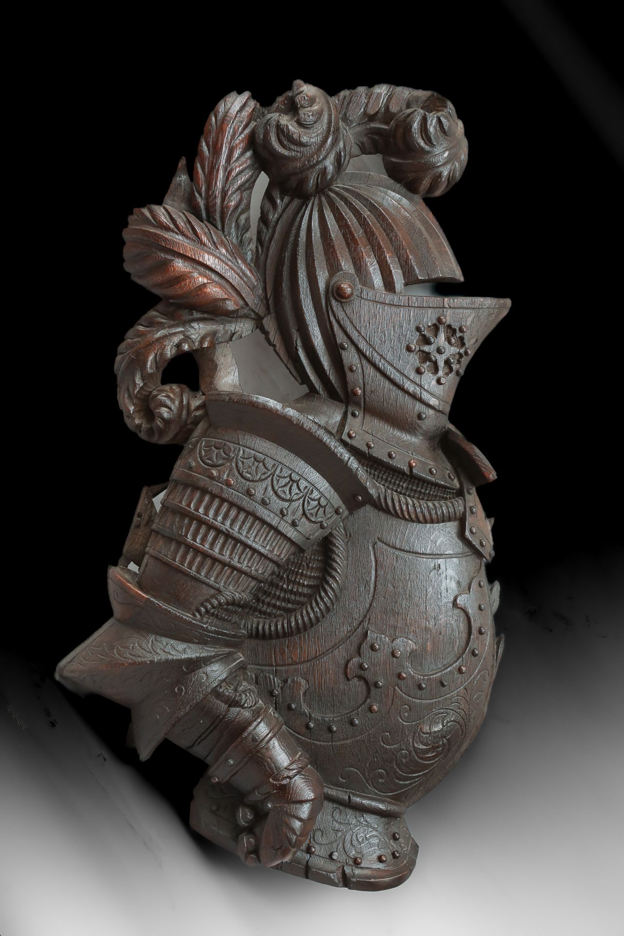 Paire d'armoiries en forme de torsos de chevaliers en armure Bois de chêne 17 eme siècle - Image 2 of 4