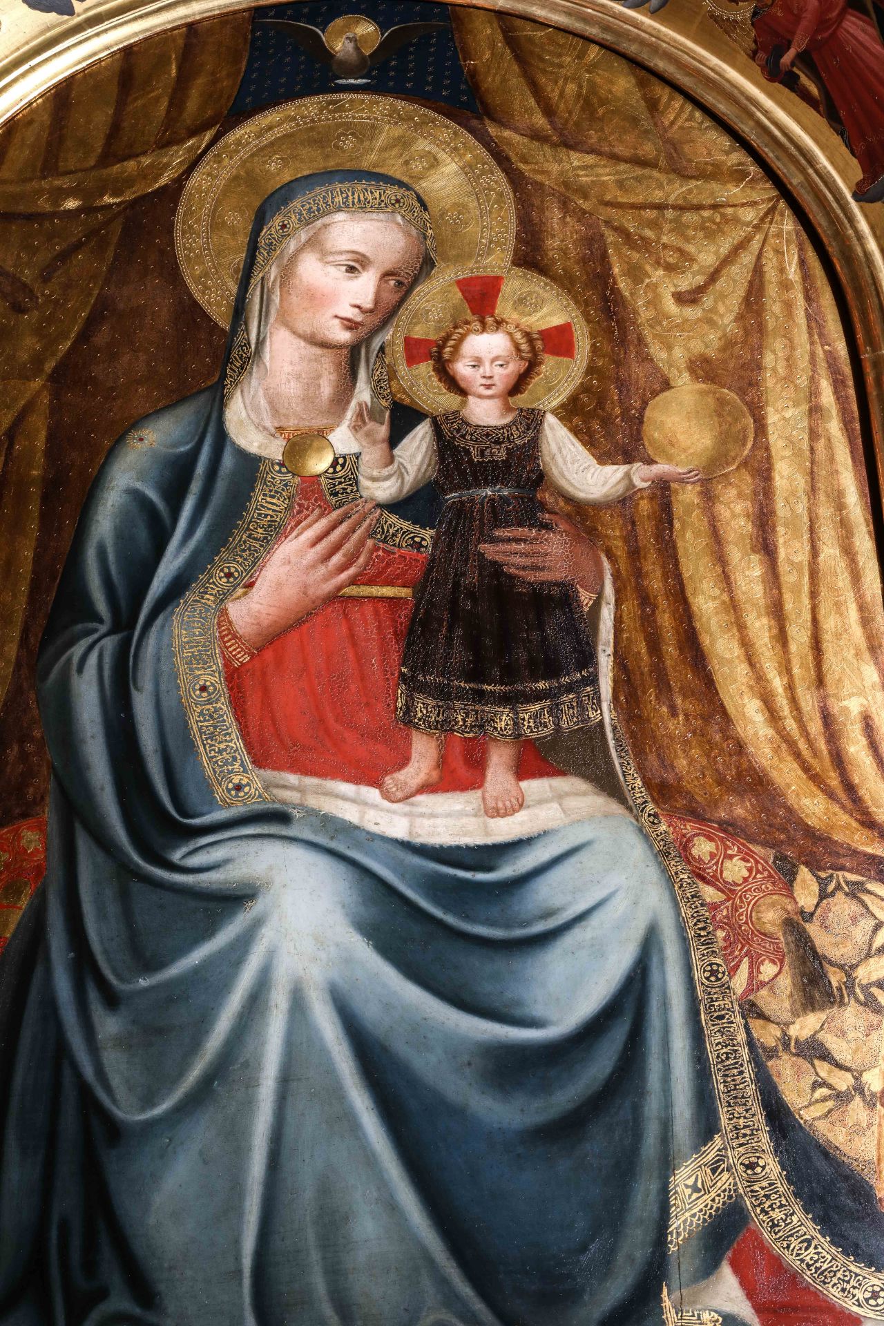 Grand triptyque florentin du milieu du 19 eme siècle représentant la Vierge et l'Enfant entourés des - Bild 3 aus 4