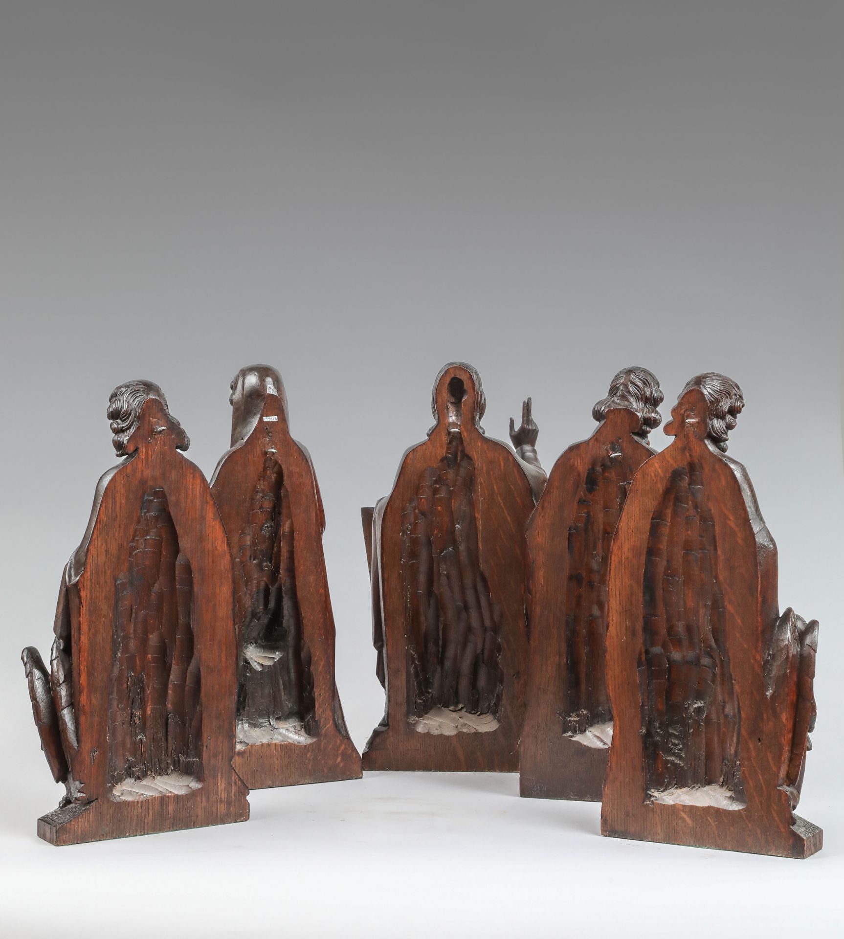Le Christ et les quatre Évangélistes figurés assis, vêtu de long manteau Dans le style gothique - Bild 7 aus 7