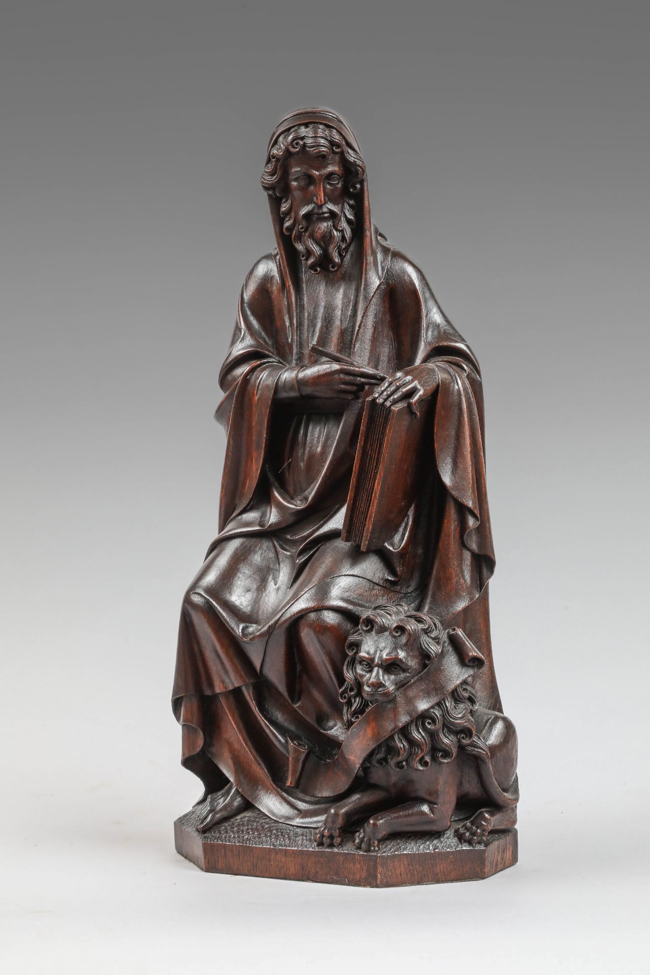 Le Christ et les quatre Évangélistes figurés assis, vêtu de long manteau Dans le style gothique - Bild 2 aus 7