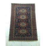 Tapis Caucase chirvan 178 x 118 cm