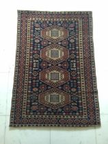 Tapis Caucase chirvan 178 x 118 cm