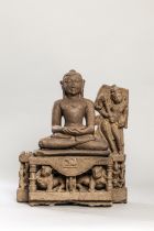 Tirthankara, apôtre Jaïn, assis en dhyanasana et dyanamudra sur un trône ciselé de deux lions pattes