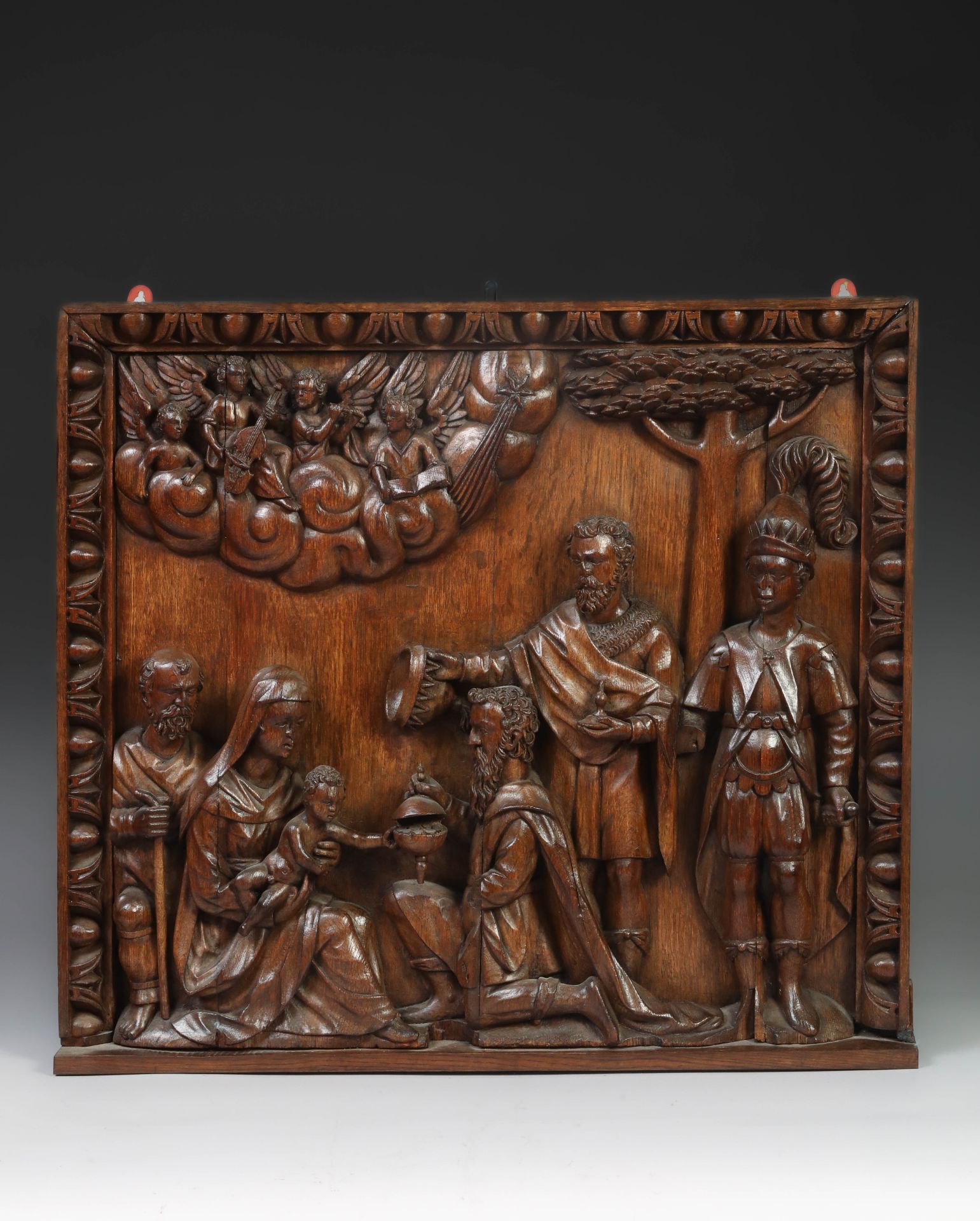 "L'Adoration des Mages", représentant les Trois Rois offrant des cadeaux à l'Enfant Jésus, sous