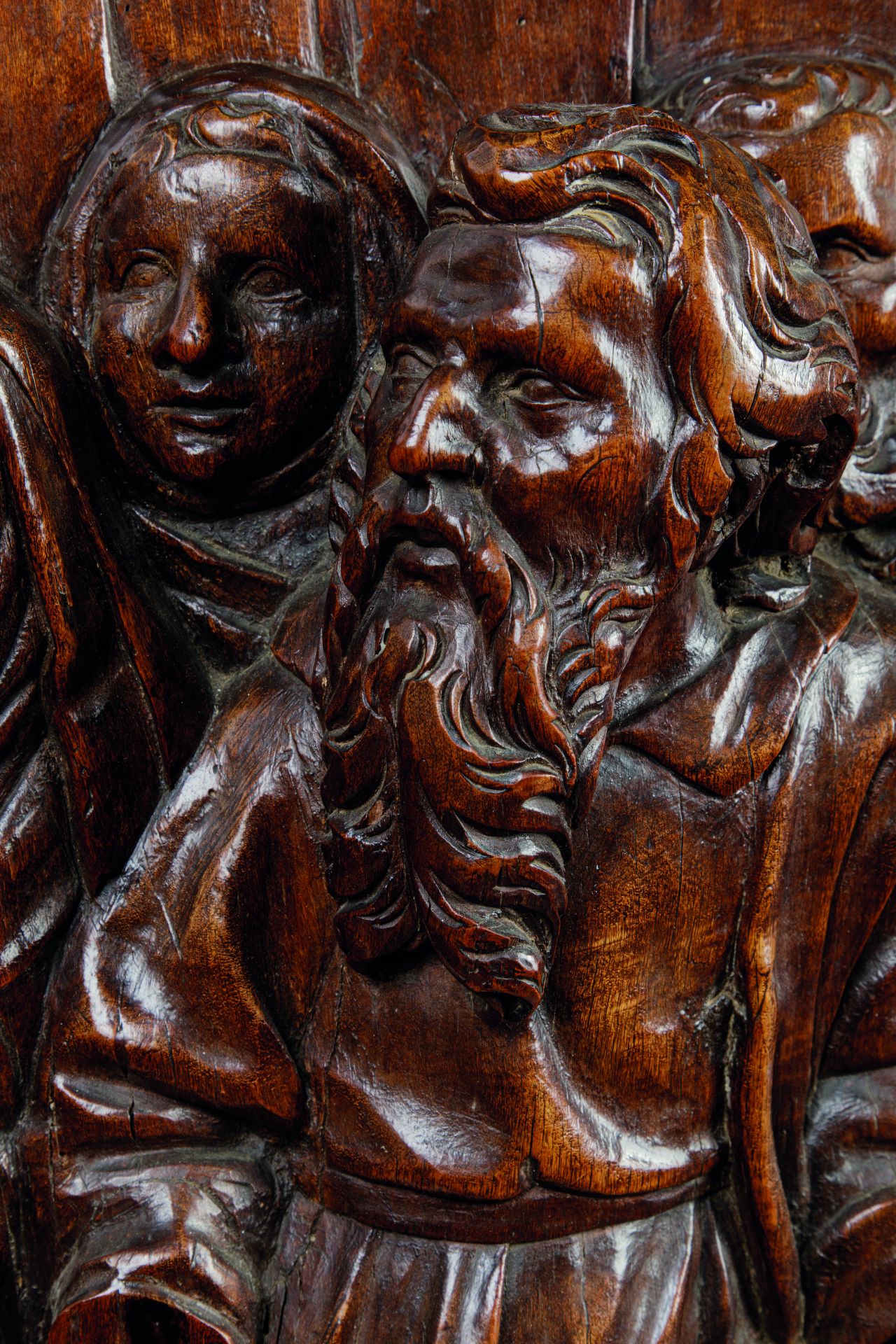 La comparution, panneau de bois de noyer sculpté 17 eme siècle 72x115x5cm - Bild 2 aus 4