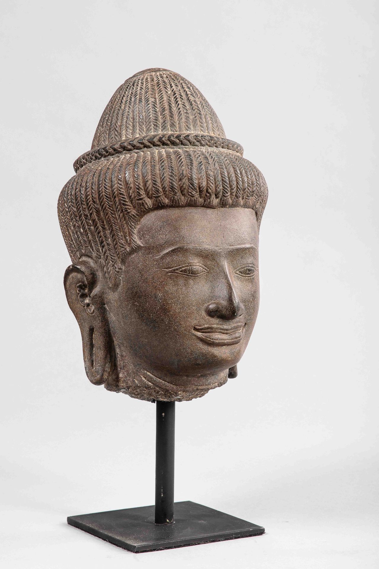 Tête de Shiva à l'expression mystique et souriante qui caractérise les visages du site du Bayon Le - Bild 3 aus 4