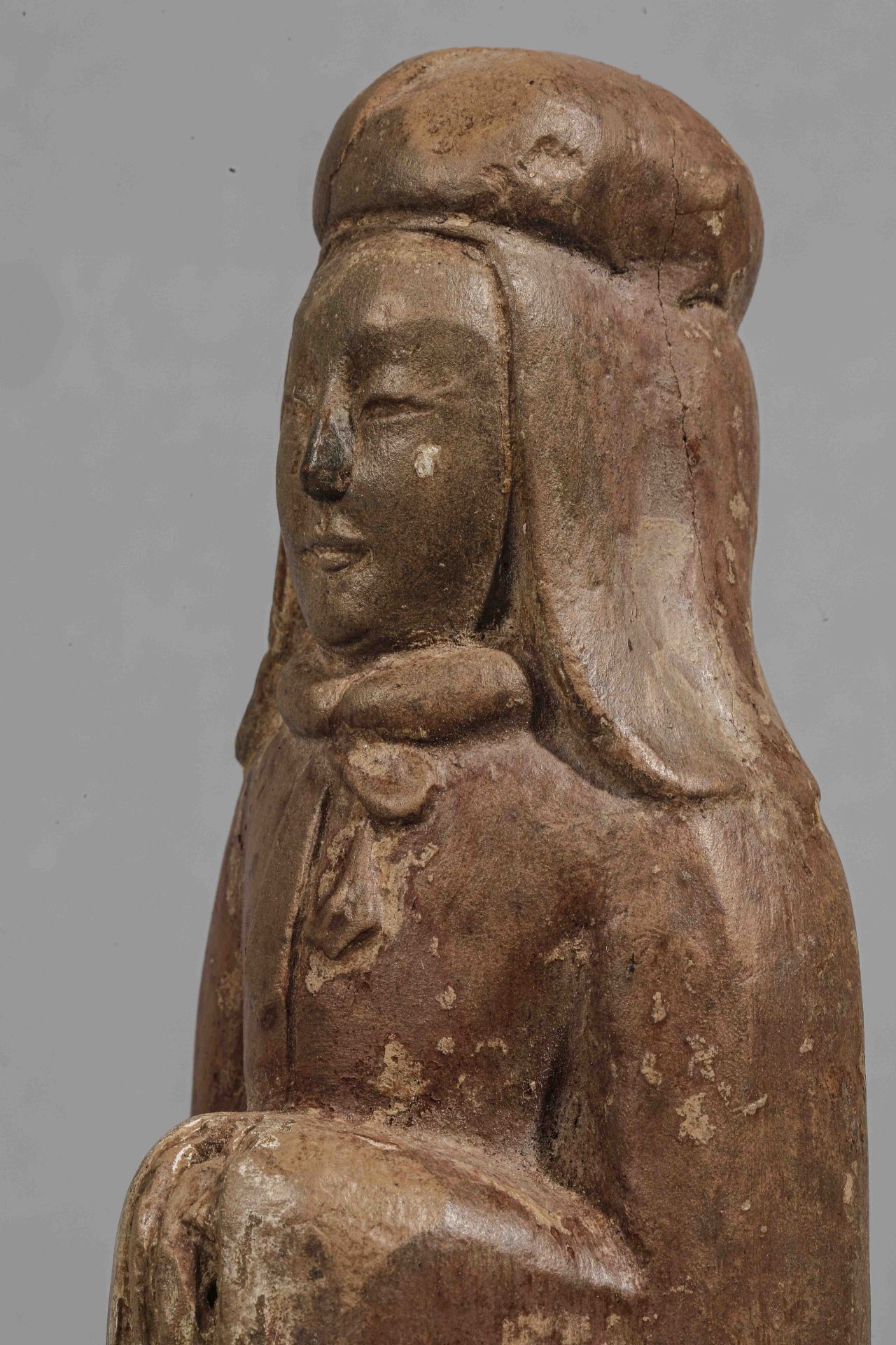 Mingqi dame de cour figurée debout vêtu d’une longue tunique cachant ses mains , ou son ventre en - Bild 3 aus 5