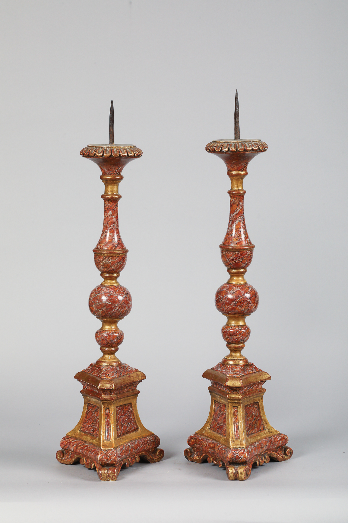 Paire de chandeliers en bois laqué “trompe œil” France 18 eme siècle 65 et 77cm - Image 2 of 3