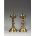 Paire d'importants chandelier en bronze France 17 eme siècle Ht 64cm x Diam 24cm