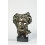 Moulage d’une tête féminine à l’antique Bronze Ht 39cm x 22cm