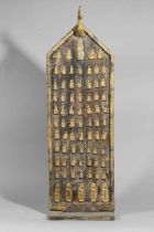 Tablette votive sculptée de nombreux médaillons de Buddhas appliqués Bois partiellement doré