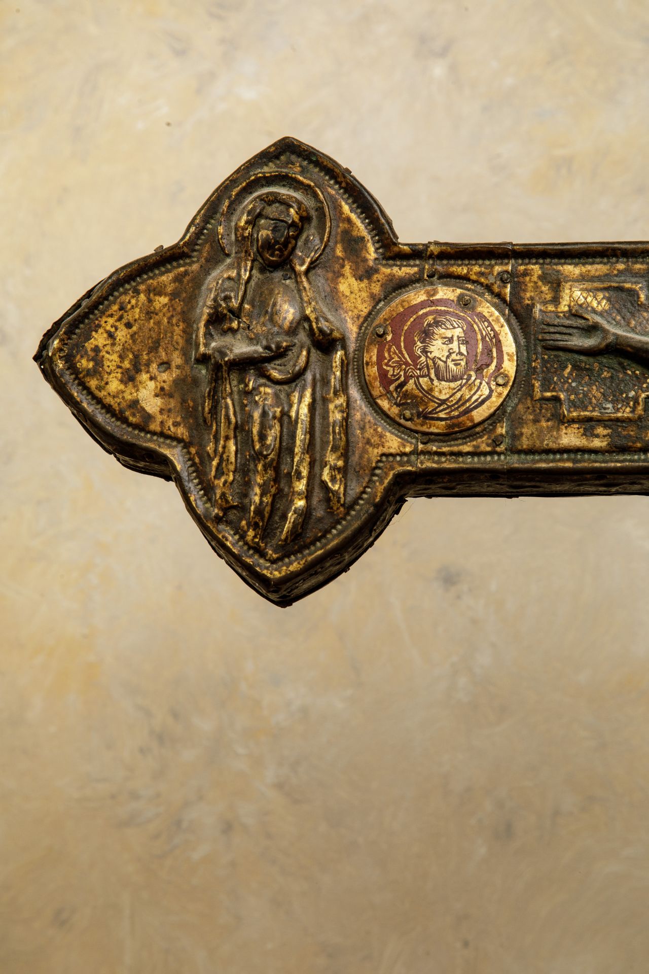 Croix de procession en cuivre Italie 14 eme siècle Ht 55cm x 39cm x 3cm Parfait état - Bild 10 aus 10
