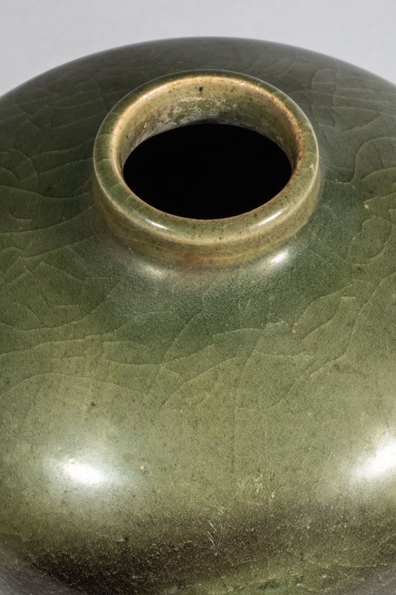 Vase Meipïng en porcelaine du Longquan à glaçure monochrome céladon flammé de pourpre bruni Chine - Bild 3 aus 4