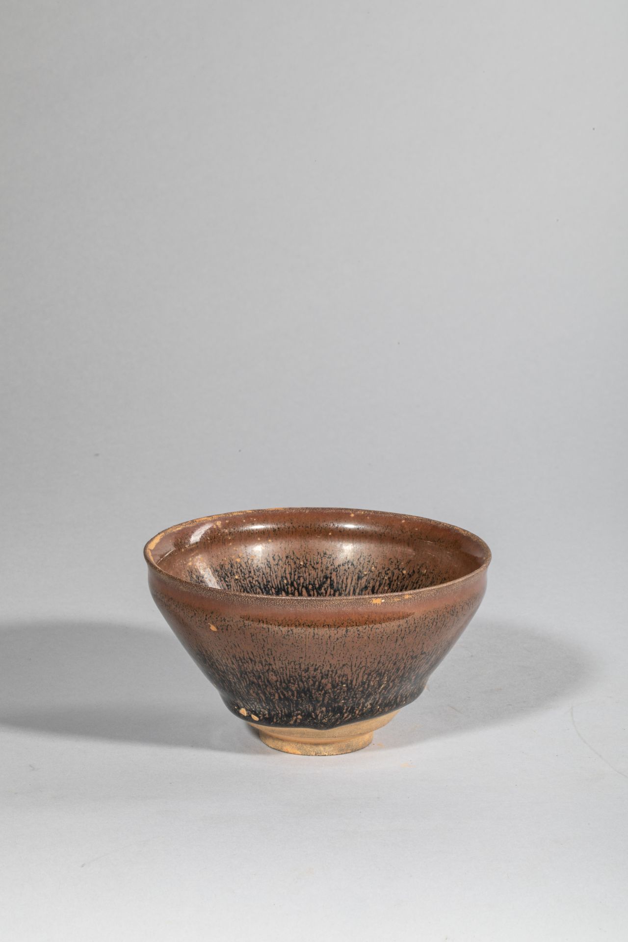 Coupelle temoku en grès porcelaineux à glaçure brune dites 'fourure de lièvre" Chine Dynastie Yuan