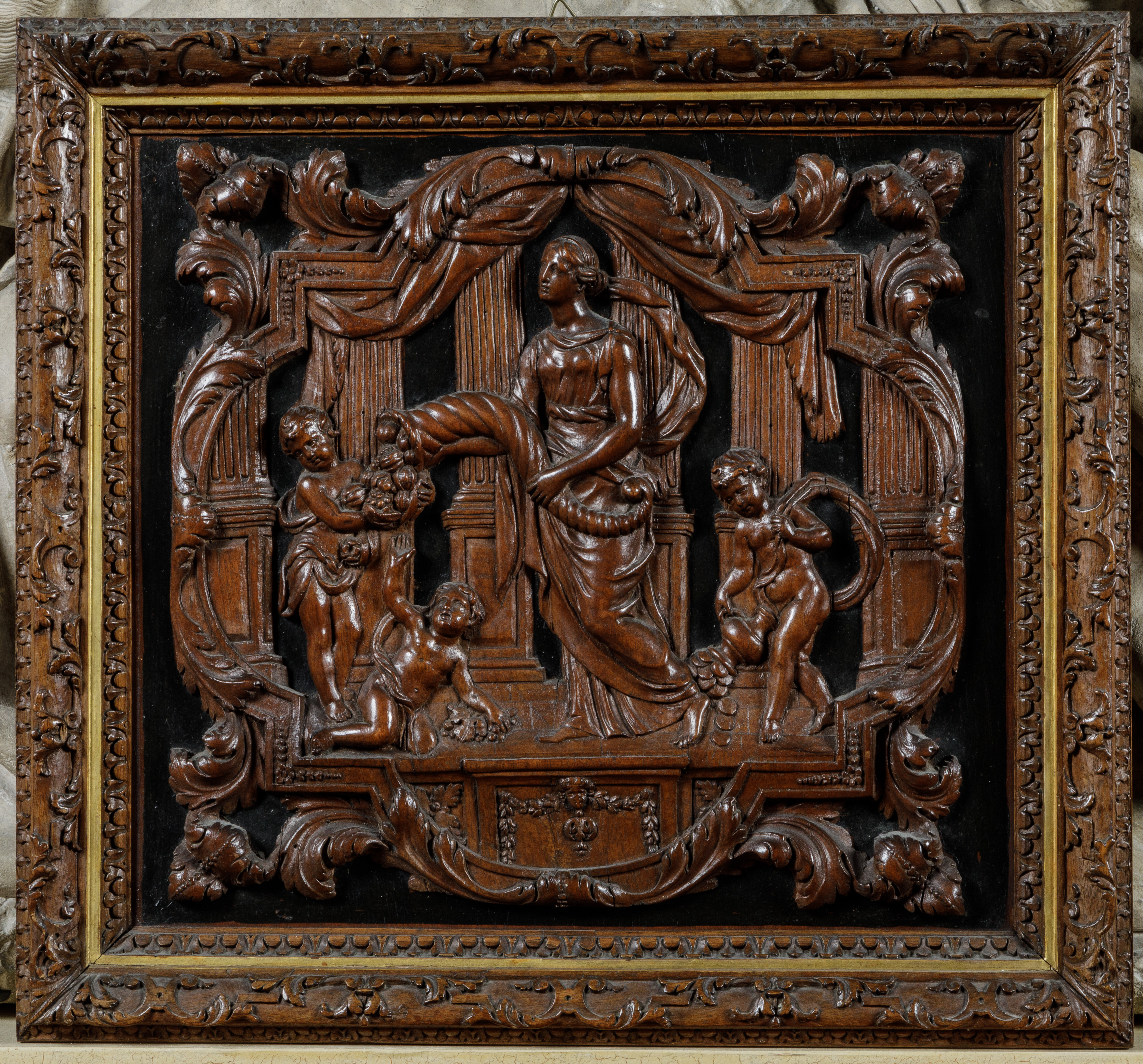 Paire de panneaux de bois sculptés illustrant deux scènes allégoriques 17 eme siècle Encadrés - Bild 2 aus 2