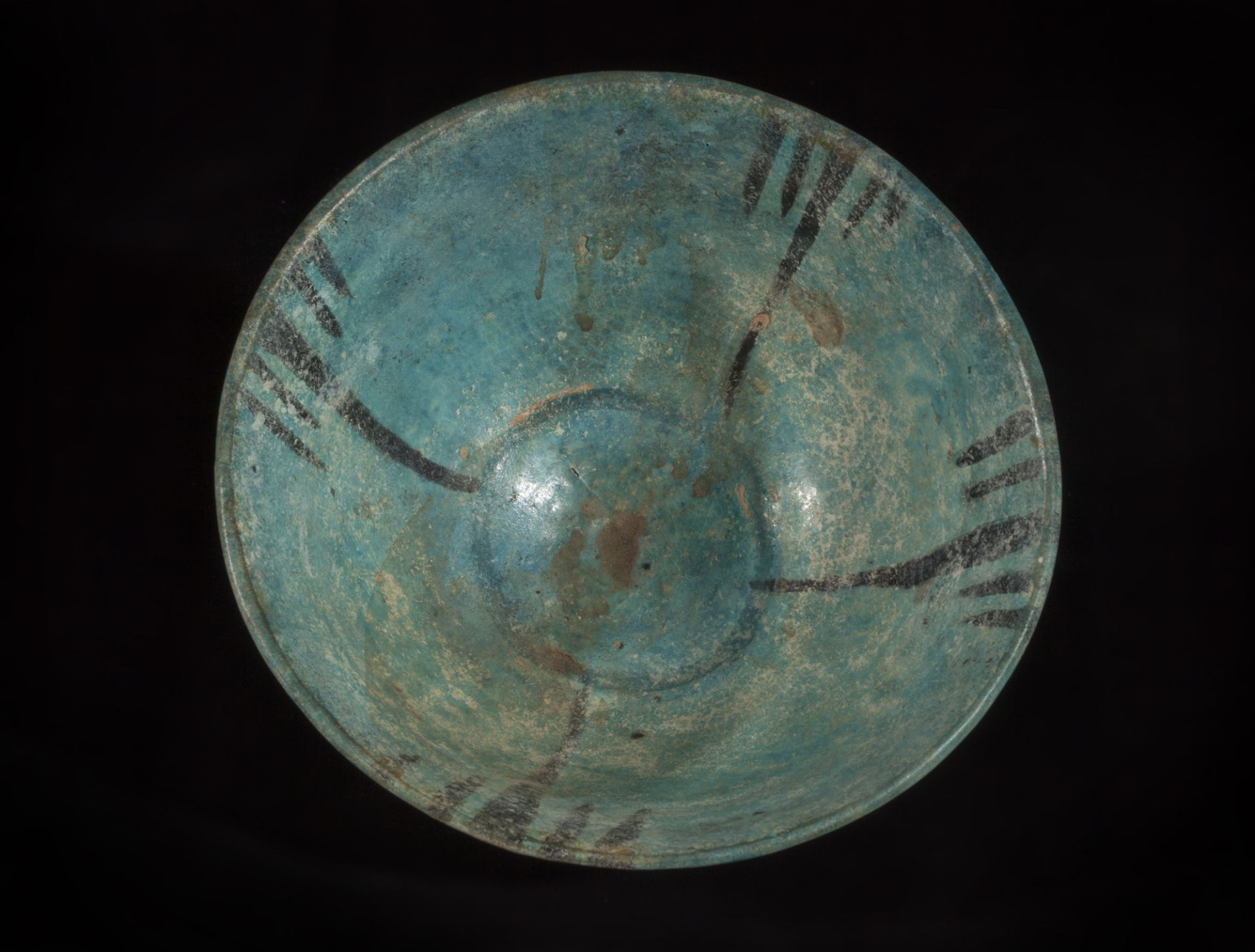 Coupe creuse en céramique à glaçure turquoise décorée en noir Seldjoukide Iran 12 eme siècle HT 8 cm - Bild 2 aus 2