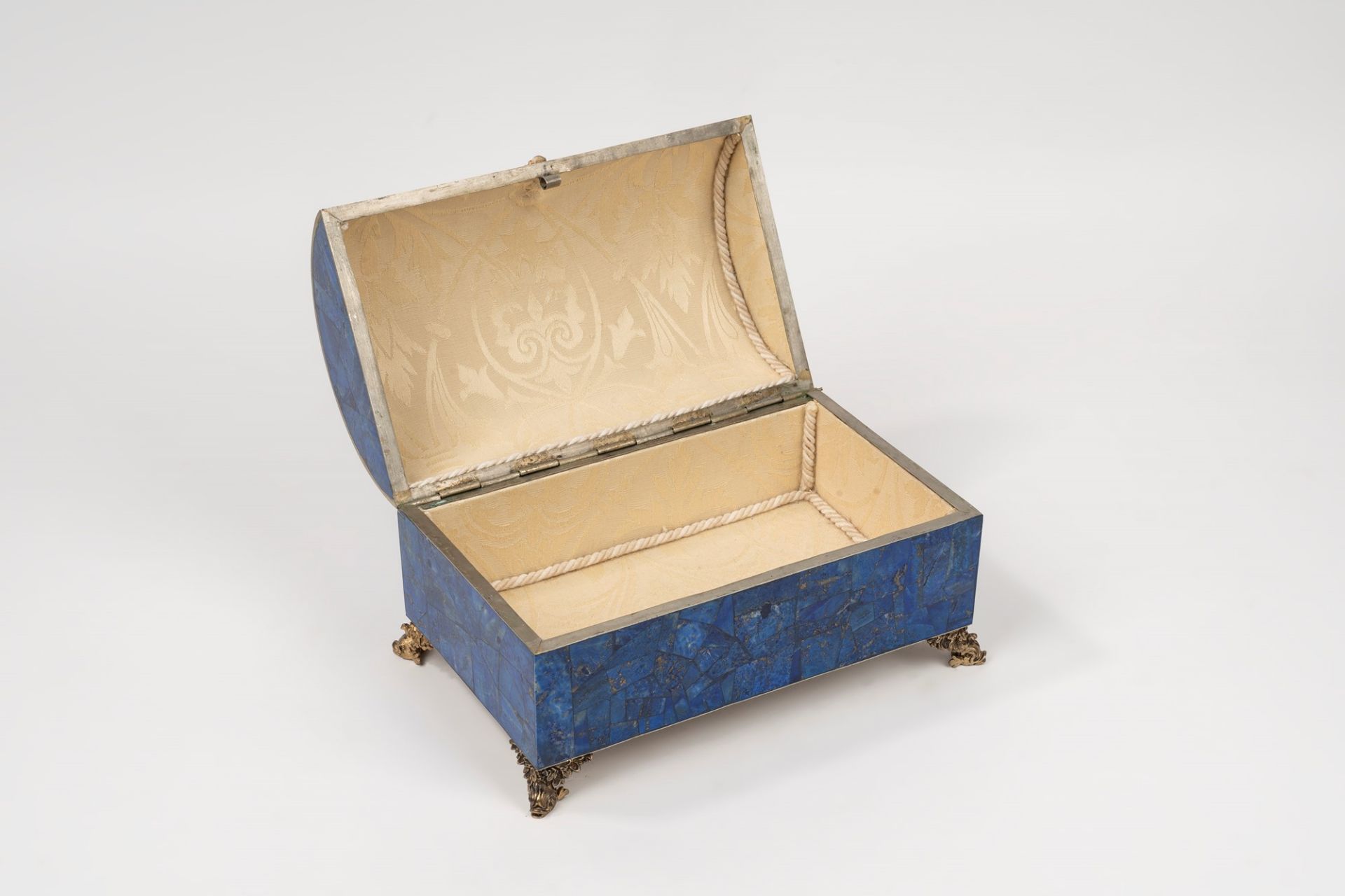 Box in lapis lazuli and gilded bronze, 20th century - Image 3 of 3