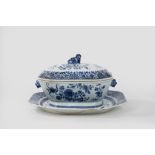 Blue and white porcelain tureen with lid and plate, China export, late 18th century-early 19th centu