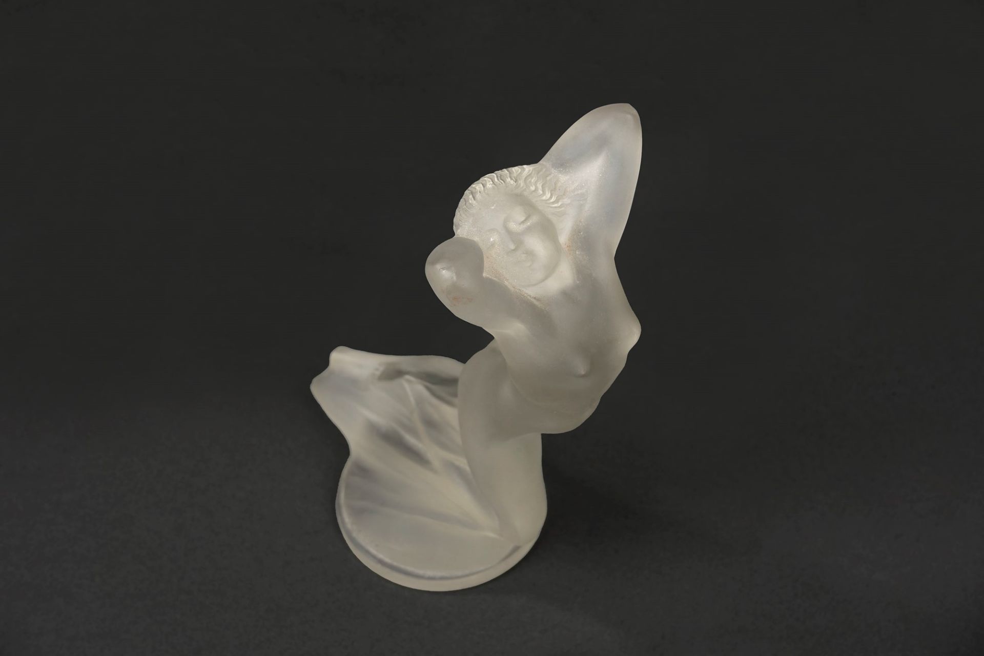Renè Lalique - Female nude in satin crystal