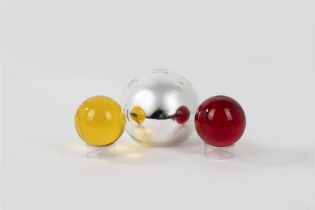 Lot consisting of three glass spheres, 20th century